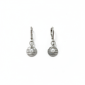 Boucles d'oreilles cercles texturés et perlés - fond blanc