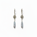 Boucles d'oreilles fleurs de lys et perles Biwa - attaches redressées