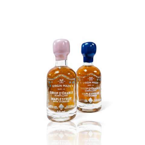 Sirop d'érable scintillant - fond blanc pur uniforme