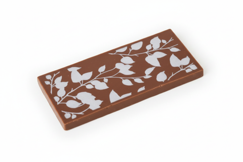 Tablette chocolat au lait motifs feuilles bleuets