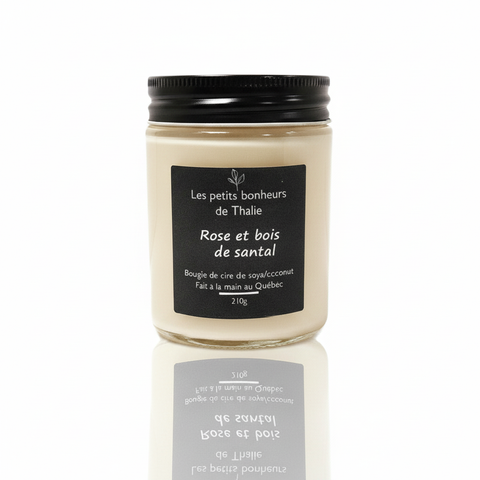 Bougie Rose et bois de santal - Photo professionnelle