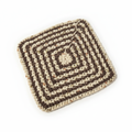 Sous-plat mosaïque en tricot - Brun sur fond blanc